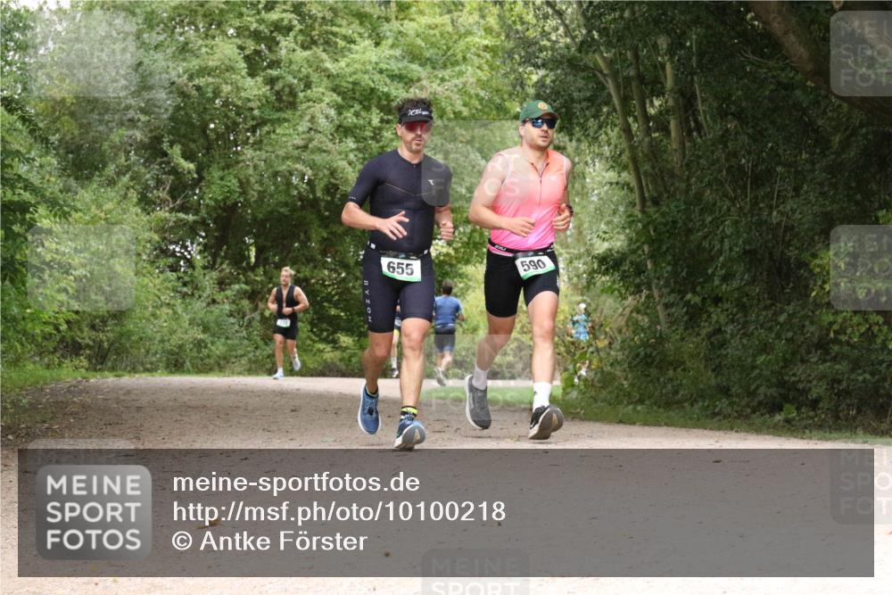 30.08.2026 - Elbe Triathlon Hamburg Antke Förster http://msf.ph/oto/10100218 30.08.2026 11:06:34 Laufen 655, 590 meine-sportfotos.de