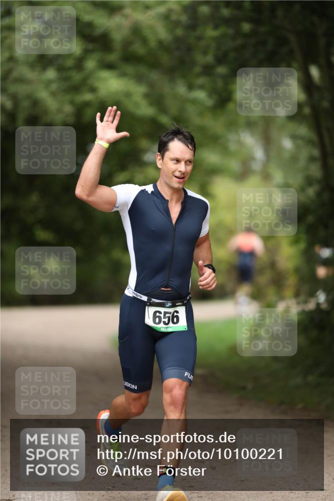 30.08.2026 - Elbe Triathlon Hamburg Antke Förster http://msf.ph/oto/10100221 30.08.2026 11:03:02 Laufen 656 meine-sportfotos.de