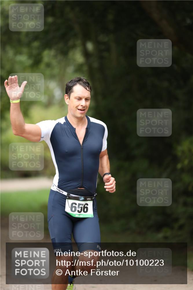 30.08.2026 - Elbe Triathlon Hamburg Antke Förster http://msf.ph/oto/10100223 30.08.2026 11:03:02 Laufen 656 meine-sportfotos.de