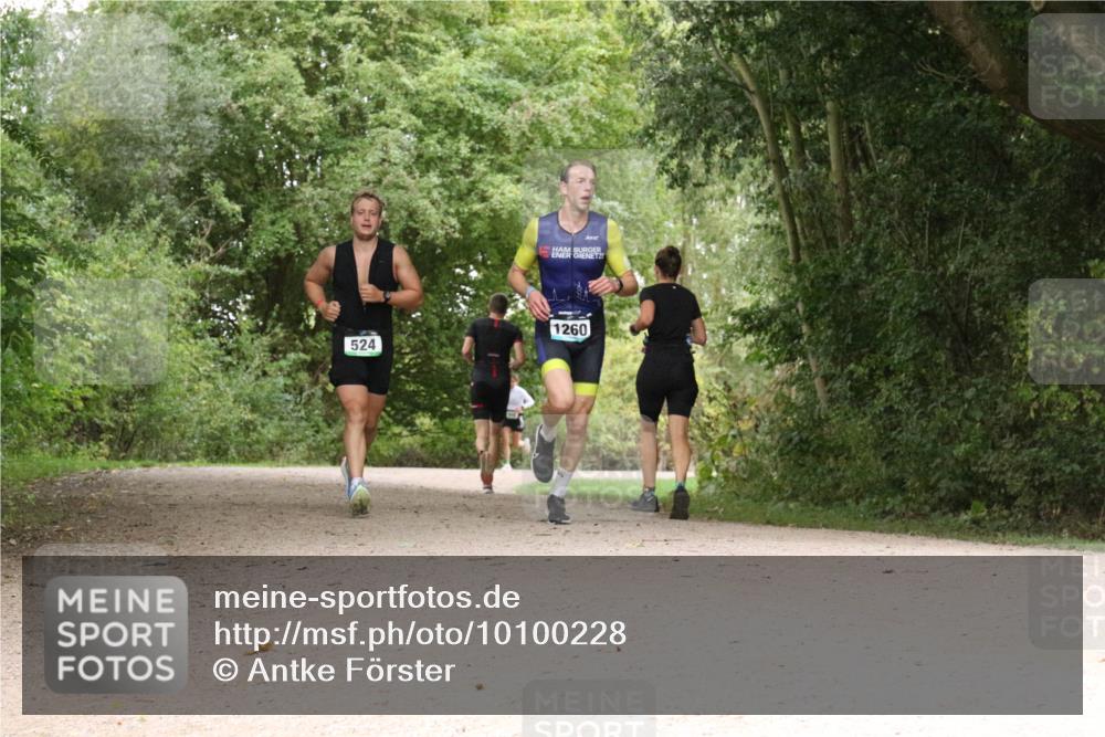 30.08.2026 - Elbe Triathlon Hamburg Antke Förster http://msf.ph/oto/10100228 30.08.2026 11:06:42 Laufen 524, 1260 meine-sportfotos.de