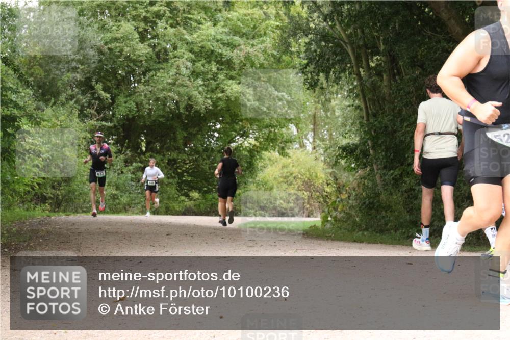 30.08.2026 - Elbe Triathlon Hamburg Antke Förster http://msf.ph/oto/10100236 30.08.2026 11:06:46 Laufen 633, 848, 52 meine-sportfotos.de