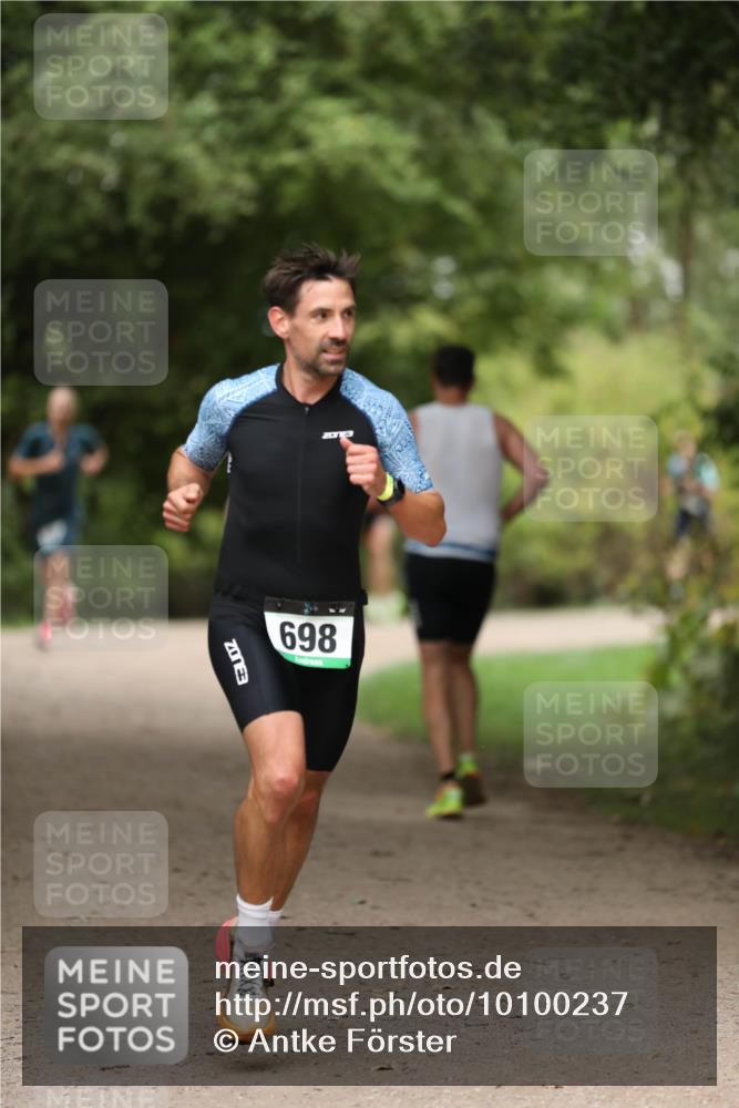30.08.2026 - Elbe Triathlon Hamburg Antke Förster http://msf.ph/oto/10100237 30.08.2026 11:03:13 Laufen 869 meine-sportfotos.de