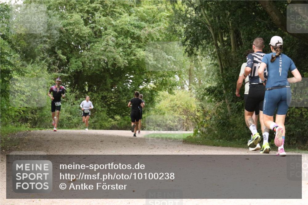 30.08.2026 - Elbe Triathlon Hamburg Antke Förster http://msf.ph/oto/10100238 30.08.2026 11:06:46 Laufen 633 meine-sportfotos.de