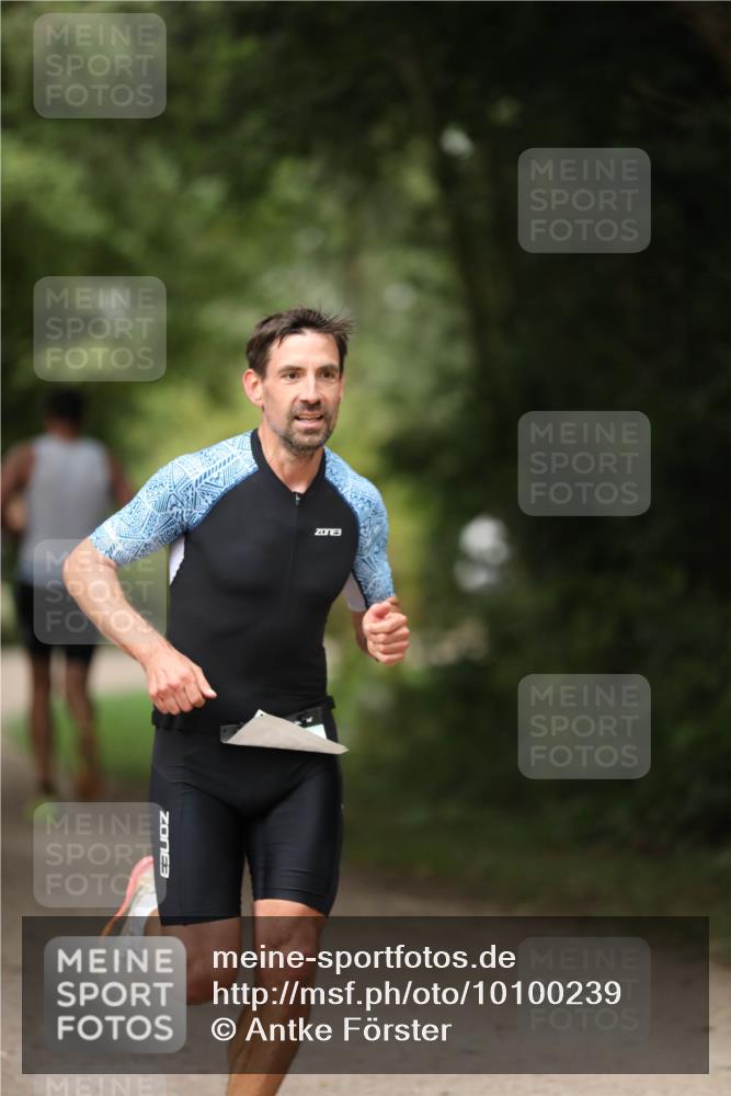 30.08.2026 - Elbe Triathlon Hamburg Antke Förster http://msf.ph/oto/10100239 30.08.2026 11:03:14 Laufen 3 meine-sportfotos.de