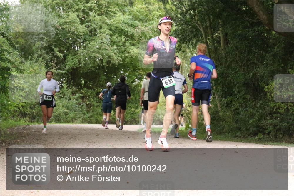 30.08.2026 - Elbe Triathlon Hamburg Antke Förster http://msf.ph/oto/10100242 30.08.2026 11:06:52 Laufen 848, 633 meine-sportfotos.de