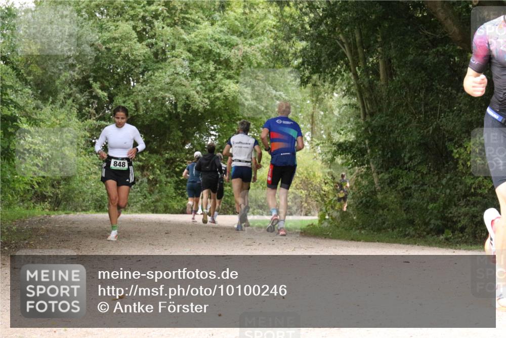 30.08.2026 - Elbe Triathlon Hamburg Antke Förster http://msf.ph/oto/10100246 30.08.2026 11:06:53 Laufen 848 meine-sportfotos.de