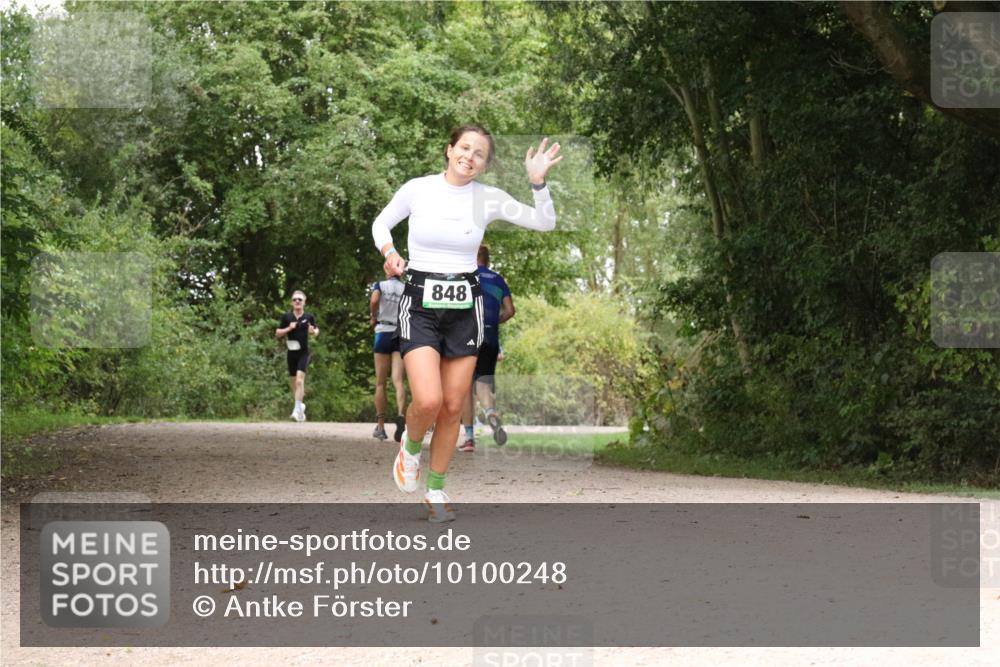 30.08.2026 - Elbe Triathlon Hamburg Antke Förster http://msf.ph/oto/10100248 30.08.2026 11:06:55 Laufen 848 meine-sportfotos.de