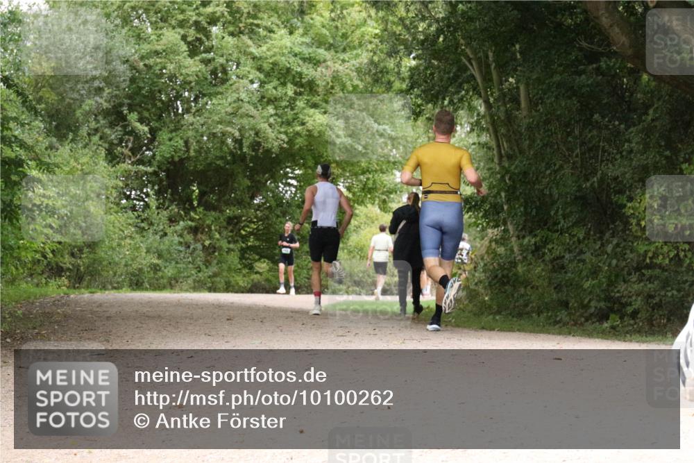 30.08.2026 - Elbe Triathlon Hamburg Antke Förster http://msf.ph/oto/10100262 30.08.2026 11:07:04 Laufen  meine-sportfotos.de