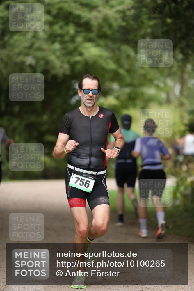 30.08.2026 - Elbe Triathlon Hamburg Antke Förster http://msf.ph/oto/10100265 30.08.2026 11:03:23 Laufen 756 meine-sportfotos.de