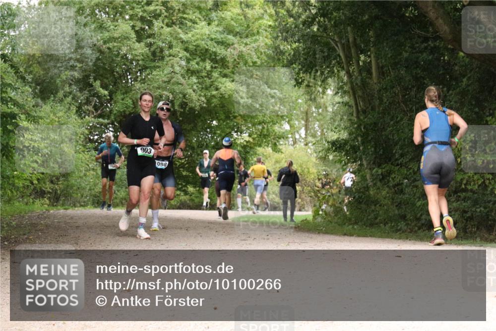 30.08.2026 - Elbe Triathlon Hamburg Antke Förster http://msf.ph/oto/10100266 30.08.2026 11:07:14 Laufen 903, 098 meine-sportfotos.de