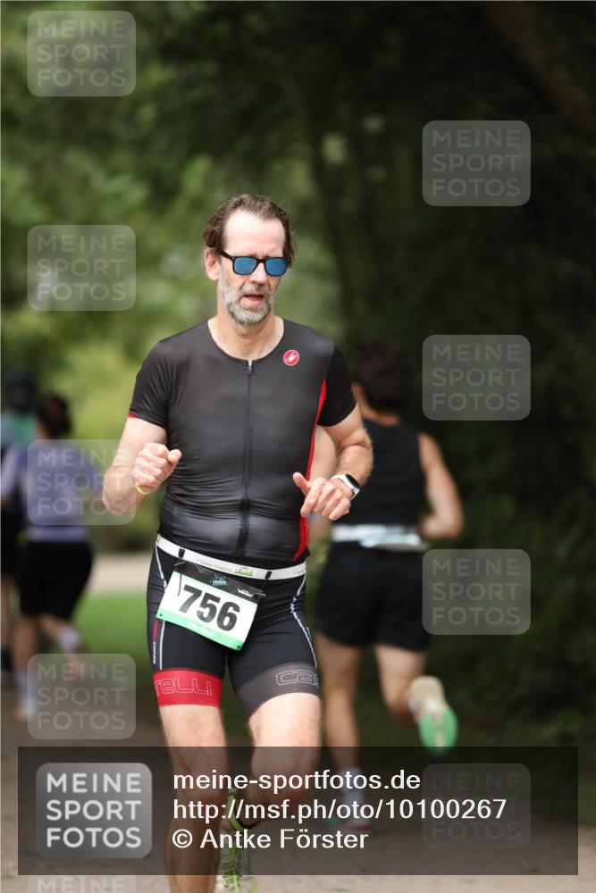 30.08.2026 - Elbe Triathlon Hamburg Antke Förster http://msf.ph/oto/10100267 30.08.2026 11:03:24 Laufen 7, 756 meine-sportfotos.de