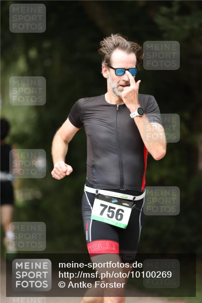 30.08.2026 - Elbe Triathlon Hamburg Antke Förster http://msf.ph/oto/10100269 30.08.2026 11:03:25 Laufen 756, 6 meine-sportfotos.de