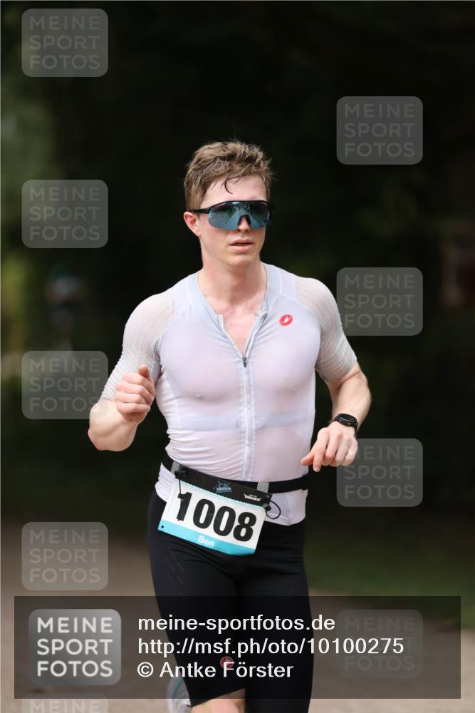 30.08.2026 - Elbe Triathlon Hamburg Antke Förster http://msf.ph/oto/10100275 30.08.2026 11:03:27 Laufen 1008 meine-sportfotos.de