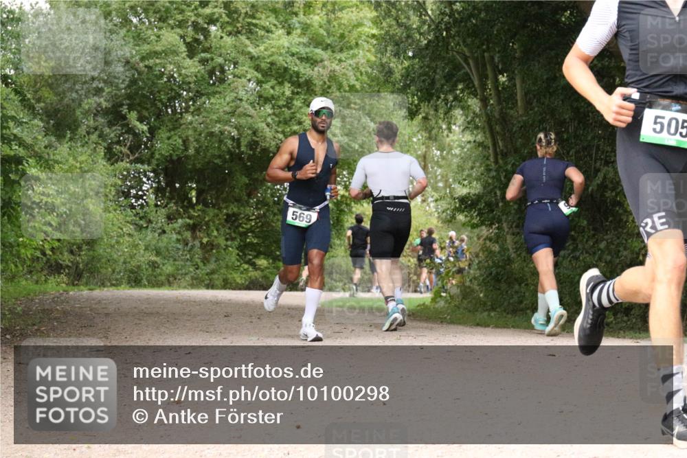 30.08.2026 - Elbe Triathlon Hamburg Antke Förster http://msf.ph/oto/10100298 30.08.2026 11:07:29 Laufen 569, 505 meine-sportfotos.de