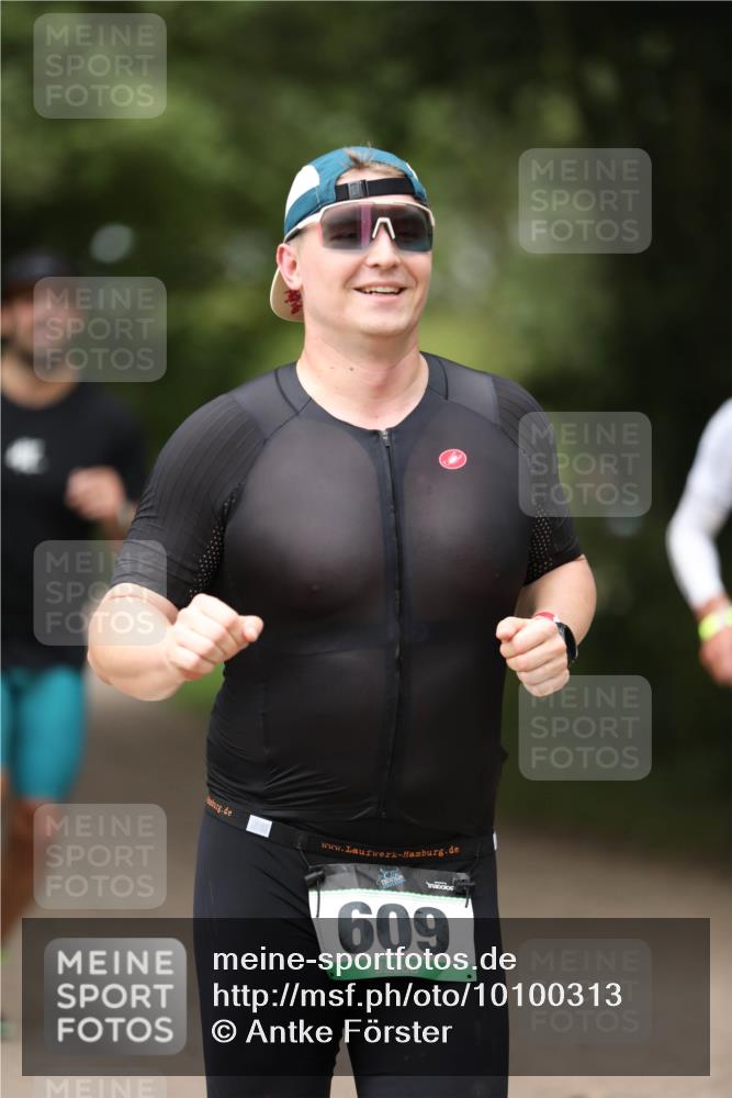 30.08.2026 - Elbe Triathlon Hamburg Antke Förster http://msf.ph/oto/10100313 30.08.2026 11:03:46 Laufen 609 meine-sportfotos.de