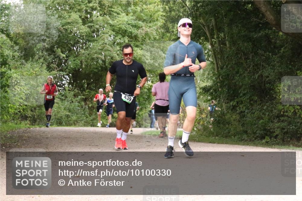 30.08.2026 - Elbe Triathlon Hamburg Antke Förster http://msf.ph/oto/10100330 30.08.2026 11:07:52 Laufen 726, 439 meine-sportfotos.de