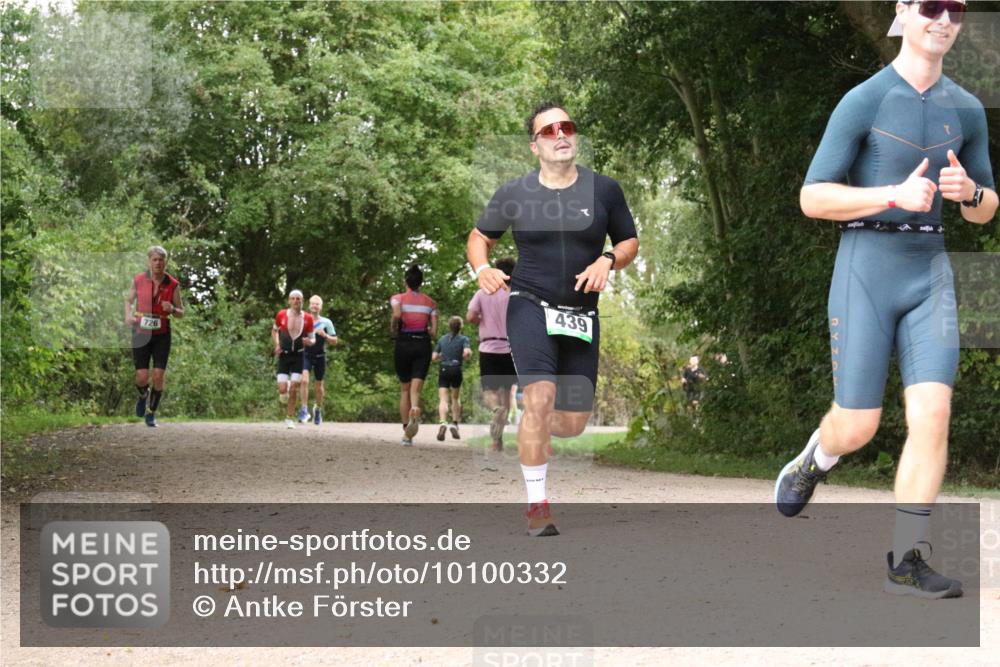 30.08.2026 - Elbe Triathlon Hamburg Antke Förster http://msf.ph/oto/10100332 30.08.2026 11:07:53 Laufen 726, 439 meine-sportfotos.de