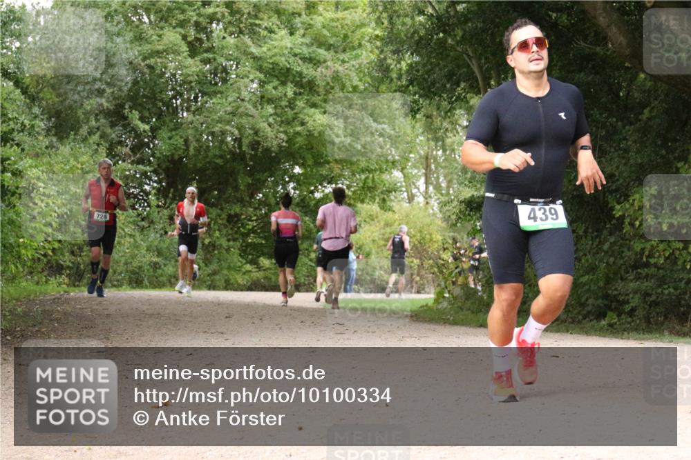 30.08.2026 - Elbe Triathlon Hamburg Antke Förster http://msf.ph/oto/10100334 30.08.2026 11:07:53 Laufen 726, 439 meine-sportfotos.de