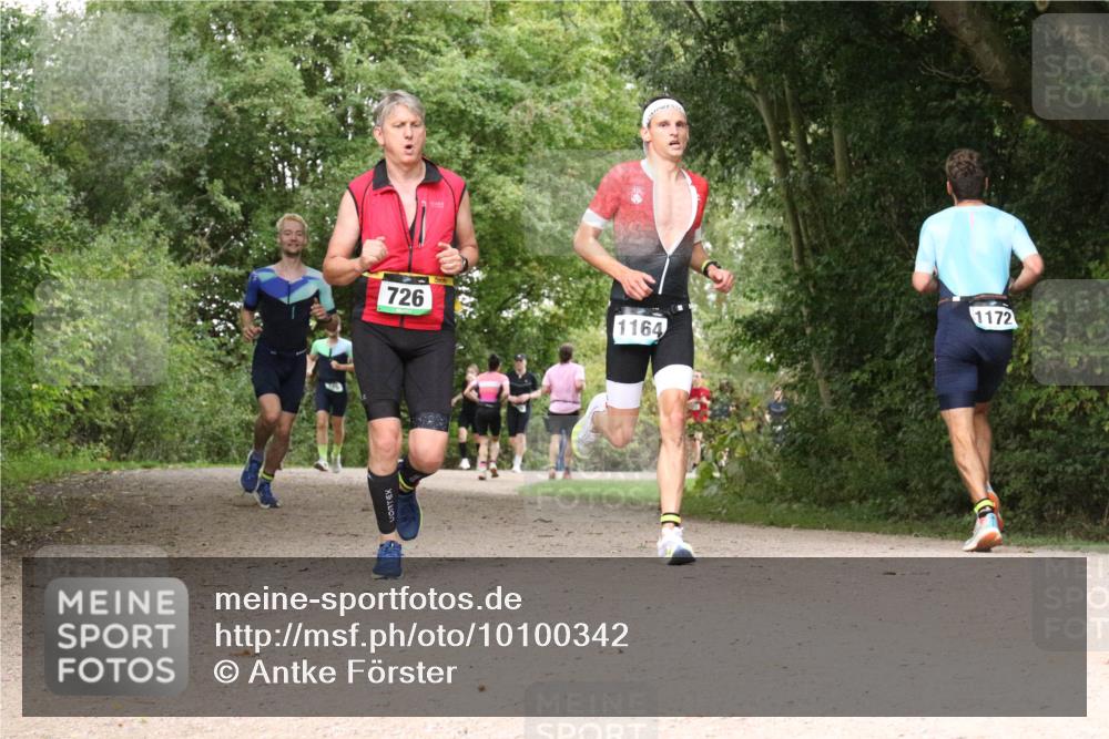 30.08.2026 - Elbe Triathlon Hamburg Antke Förster http://msf.ph/oto/10100342 30.08.2026 11:07:58 Laufen 726, 1172, 1164 meine-sportfotos.de