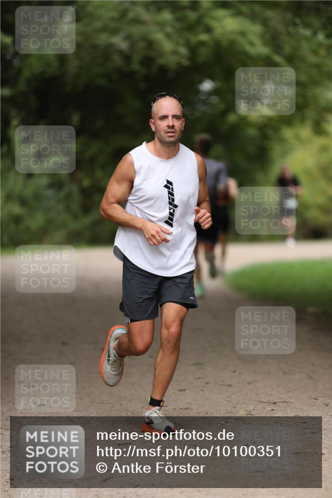 30.08.2026 - Elbe Triathlon Hamburg Antke Förster http://msf.ph/oto/10100351 30.08.2026 11:04:17 Laufen 211 meine-sportfotos.de