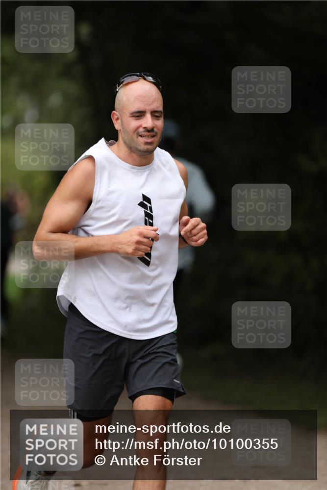 30.08.2026 - Elbe Triathlon Hamburg Antke Förster http://msf.ph/oto/10100355 30.08.2026 11:04:18 Laufen  meine-sportfotos.de