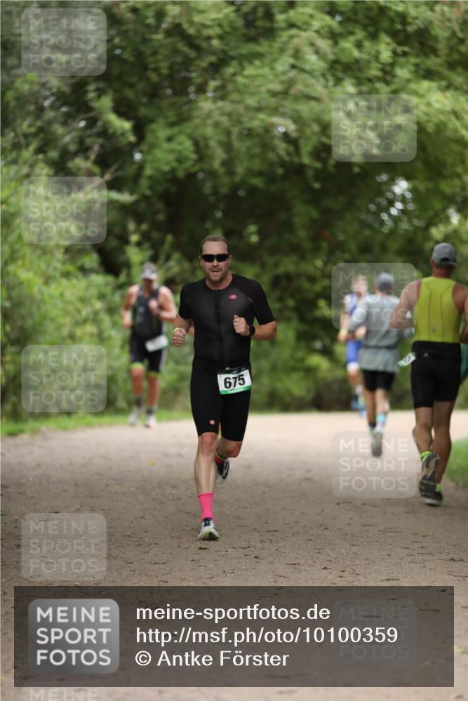 30.08.2026 - Elbe Triathlon Hamburg Antke Förster http://msf.ph/oto/10100359 30.08.2026 11:04:26 Laufen 675 meine-sportfotos.de