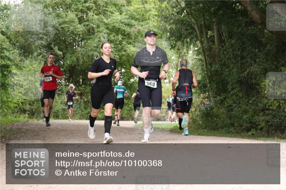 30.08.2026 - Elbe Triathlon Hamburg Antke Förster http://msf.ph/oto/10100368 30.08.2026 11:08:10 Laufen 575, 977, 568 meine-sportfotos.de