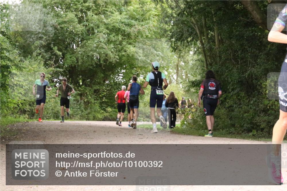 30.08.2026 - Elbe Triathlon Hamburg Antke Förster http://msf.ph/oto/10100392 30.08.2026 11:08:20 Laufen 570 meine-sportfotos.de