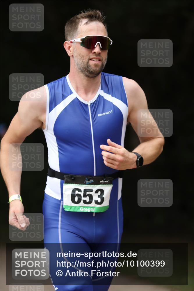 30.08.2026 - Elbe Triathlon Hamburg Antke Förster http://msf.ph/oto/10100399 30.08.2026 11:04:41 Laufen 653 meine-sportfotos.de