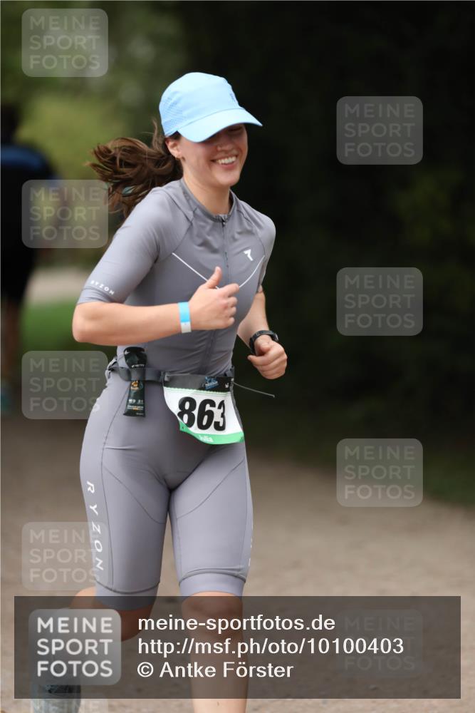 30.08.2026 - Elbe Triathlon Hamburg Antke Förster http://msf.ph/oto/10100403 30.08.2026 11:04:43 Laufen 863 meine-sportfotos.de