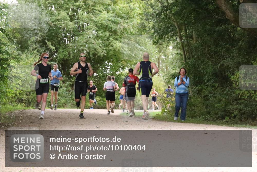 30.08.2026 - Elbe Triathlon Hamburg Antke Förster http://msf.ph/oto/10100404 30.08.2026 11:08:34 Laufen 228, 824 meine-sportfotos.de