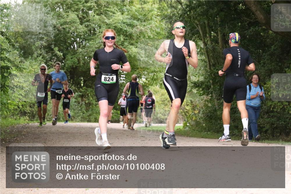 30.08.2026 - Elbe Triathlon Hamburg Antke Förster http://msf.ph/oto/10100408 30.08.2026 11:08:37 Laufen 720, 440, 1045, 824 meine-sportfotos.de