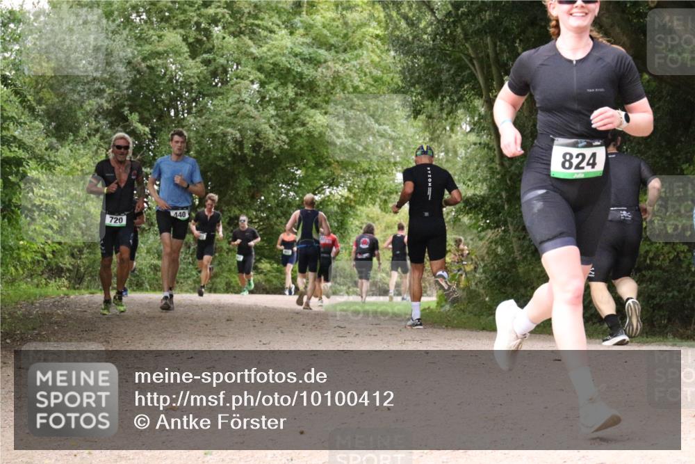 30.08.2026 - Elbe Triathlon Hamburg Antke Förster http://msf.ph/oto/10100412 30.08.2026 11:08:38 Laufen 440, 720, 824 meine-sportfotos.de