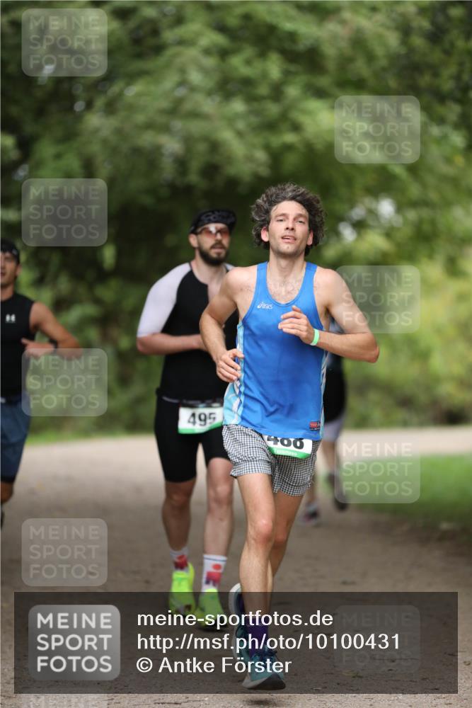 30.08.2026 - Elbe Triathlon Hamburg Antke Förster http://msf.ph/oto/10100431 30.08.2026 11:05:08 Laufen 495, 400 meine-sportfotos.de