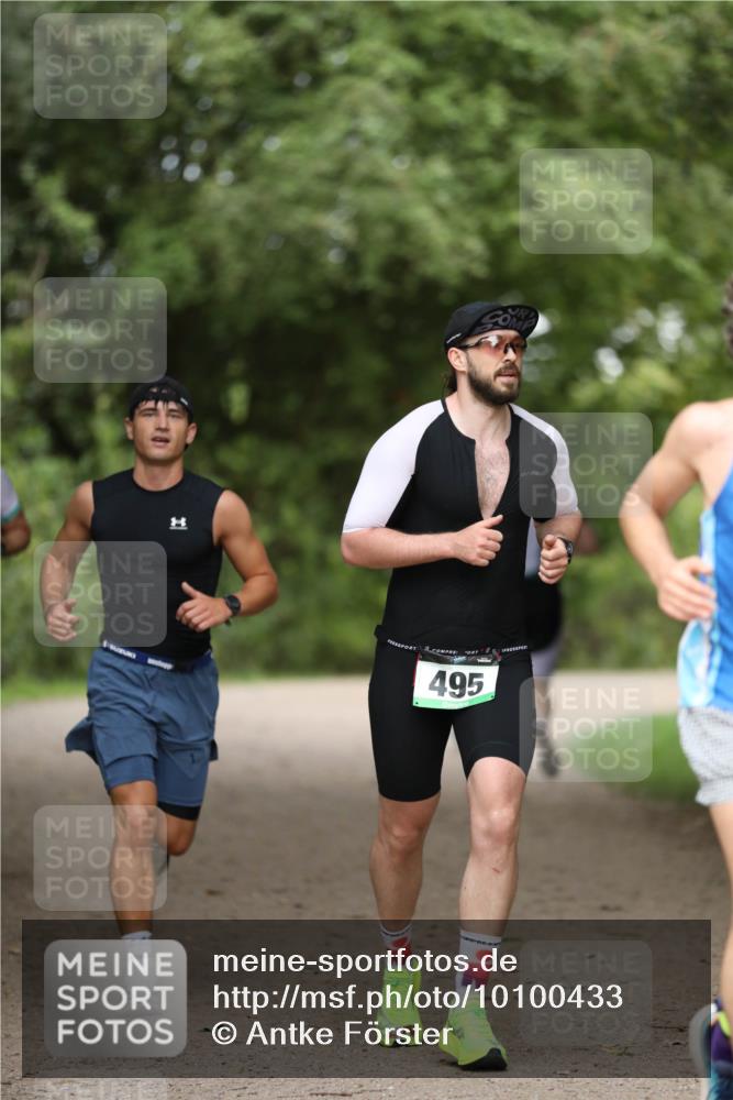 30.08.2026 - Elbe Triathlon Hamburg Antke Förster http://msf.ph/oto/10100433 30.08.2026 11:05:08 Laufen 495 meine-sportfotos.de