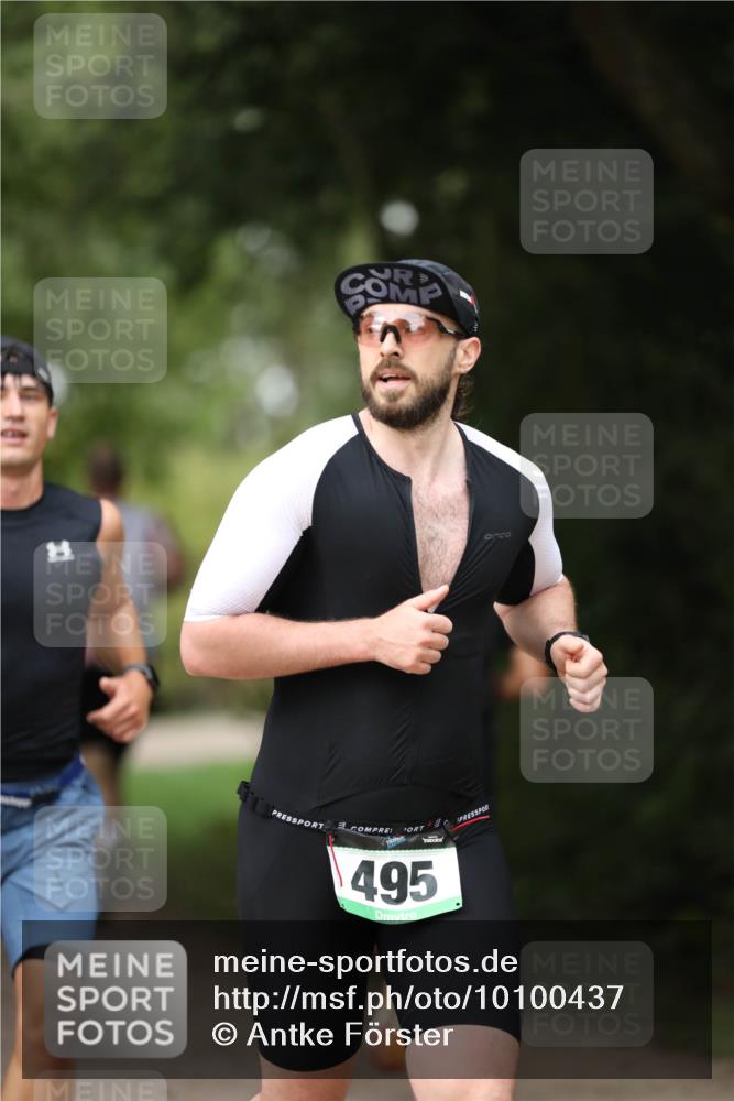 30.08.2026 - Elbe Triathlon Hamburg Antke Förster http://msf.ph/oto/10100437 30.08.2026 11:05:10 Laufen 495 meine-sportfotos.de