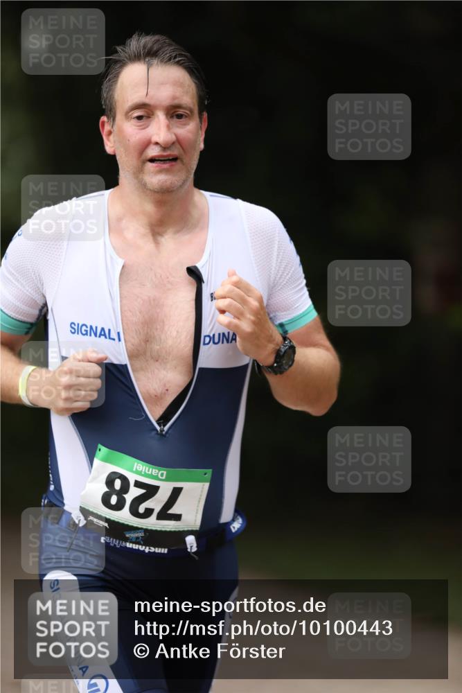 30.08.2026 - Elbe Triathlon Hamburg Antke Förster http://msf.ph/oto/10100443 30.08.2026 11:05:12 Laufen 728, 3 meine-sportfotos.de