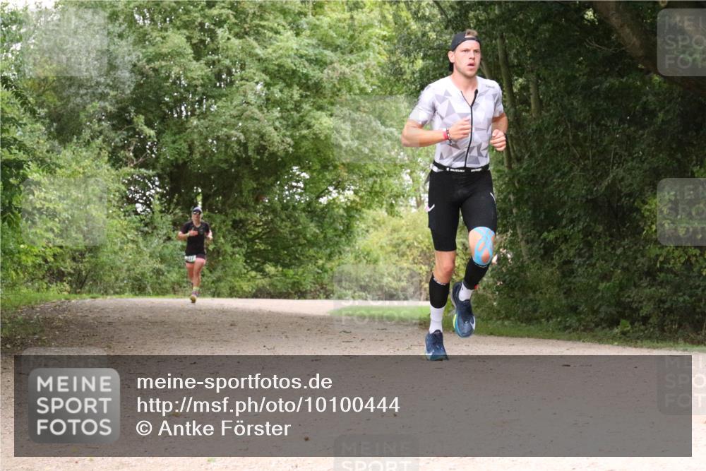 30.08.2026 - Elbe Triathlon Hamburg Antke Förster http://msf.ph/oto/10100444 30.08.2026 11:08:55 Laufen  meine-sportfotos.de