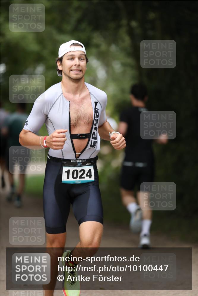 30.08.2026 - Elbe Triathlon Hamburg Antke Förster http://msf.ph/oto/10100447 30.08.2026 11:05:27 Laufen 1024 meine-sportfotos.de