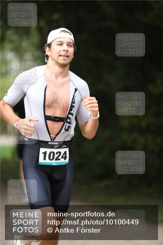 30.08.2026 - Elbe Triathlon Hamburg Antke Förster http://msf.ph/oto/10100449 30.08.2026 11:05:27 Laufen 1024 meine-sportfotos.de