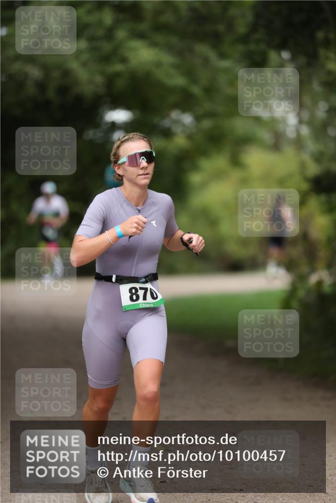 30.08.2026 - Elbe Triathlon Hamburg Antke Förster http://msf.ph/oto/10100457 30.08.2026 11:05:48 Laufen 870 meine-sportfotos.de
