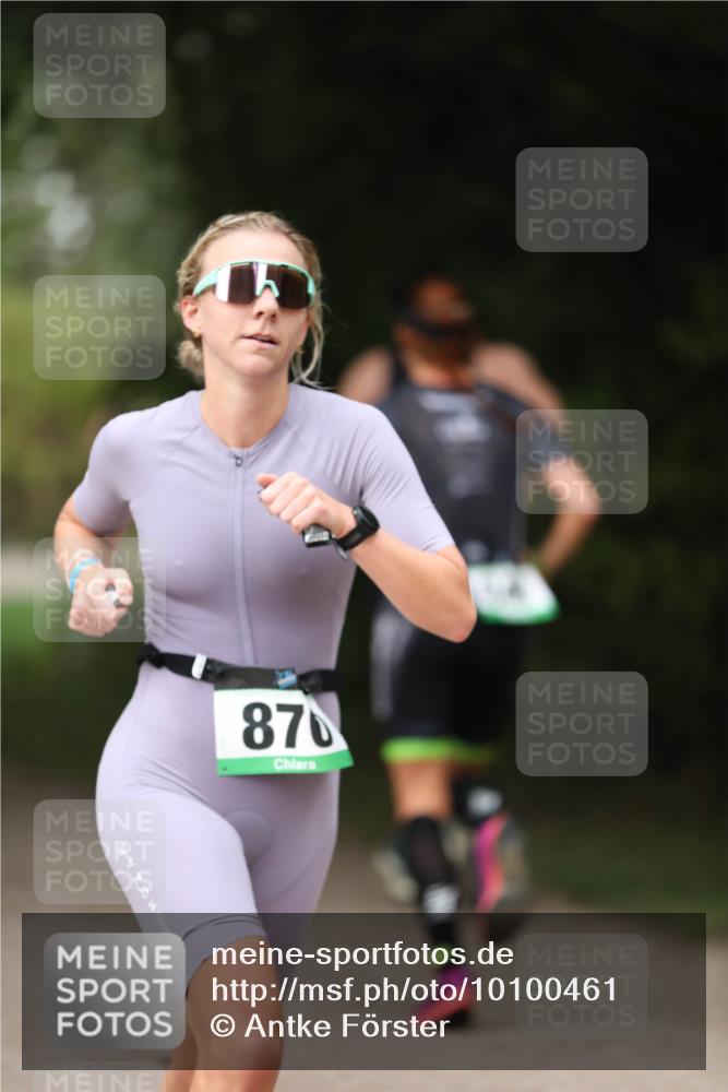 30.08.2026 - Elbe Triathlon Hamburg Antke Förster http://msf.ph/oto/10100461 30.08.2026 11:05:50 Laufen 870 meine-sportfotos.de