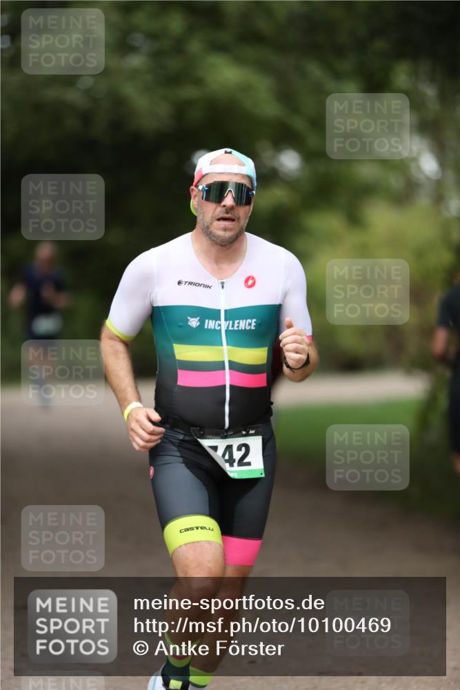 30.08.2026 - Elbe Triathlon Hamburg Antke Förster http://msf.ph/oto/10100469 30.08.2026 11:06:02 Laufen 42 meine-sportfotos.de