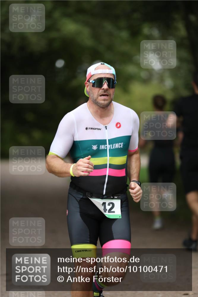 30.08.2026 - Elbe Triathlon Hamburg Antke Förster http://msf.ph/oto/10100471 30.08.2026 11:06:03 Laufen 12 meine-sportfotos.de