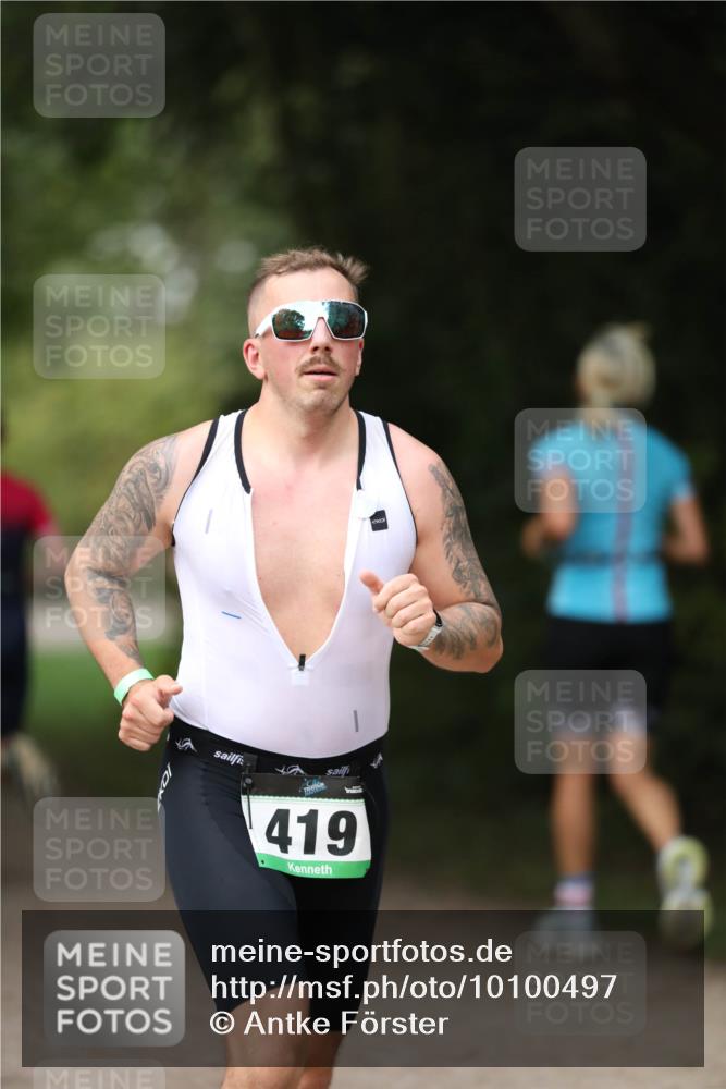 30.08.2026 - Elbe Triathlon Hamburg Antke Förster http://msf.ph/oto/10100497 30.08.2026 11:06:19 Laufen 419 meine-sportfotos.de