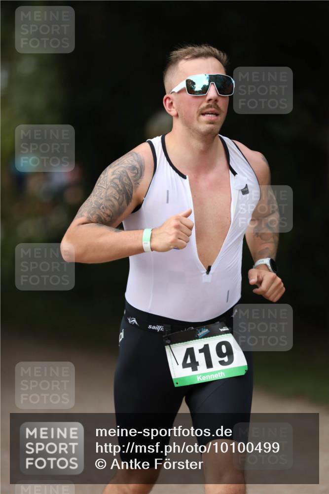 30.08.2026 - Elbe Triathlon Hamburg Antke Förster http://msf.ph/oto/10100499 30.08.2026 11:06:19 Laufen 419 meine-sportfotos.de