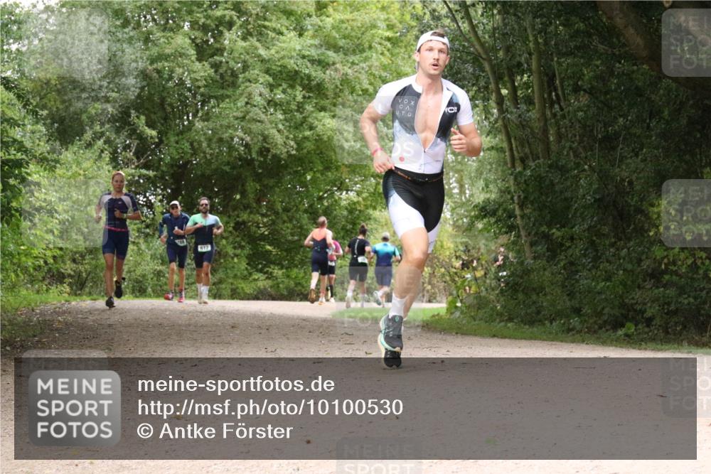 30.08.2026 - Elbe Triathlon Hamburg Antke Förster http://msf.ph/oto/10100530 30.08.2026 11:10:06 Laufen 612 meine-sportfotos.de