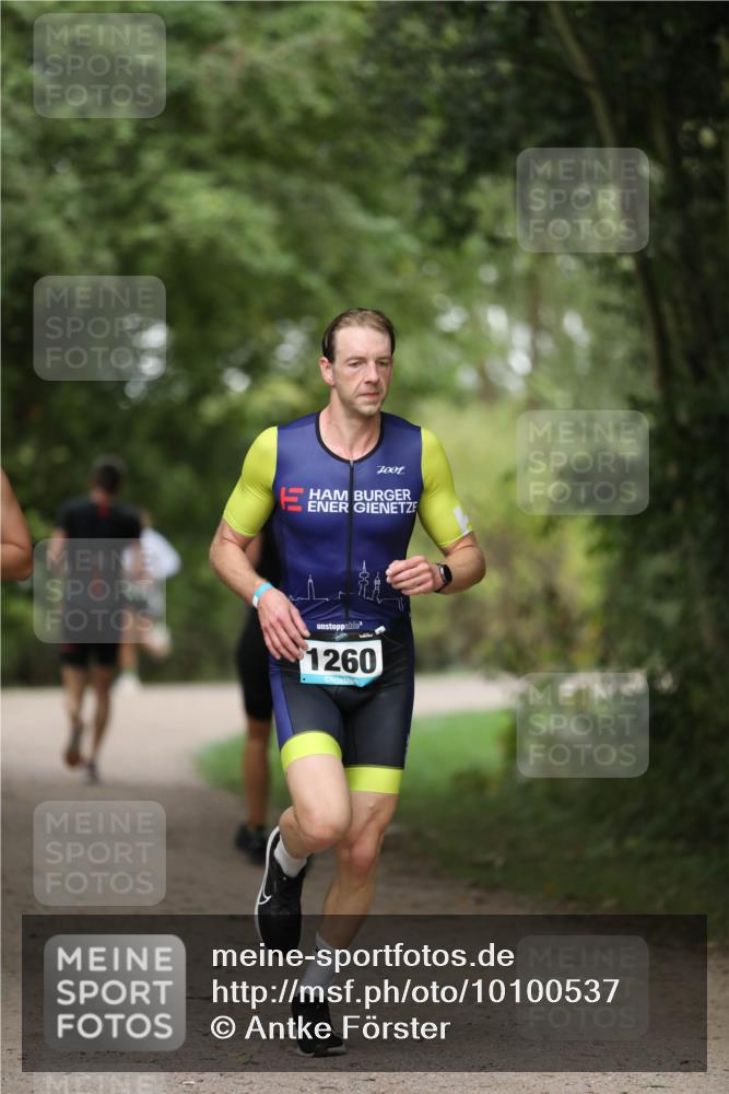 30.08.2026 - Elbe Triathlon Hamburg Antke Förster http://msf.ph/oto/10100537 30.08.2026 11:06:43 Laufen 7001, 1260 meine-sportfotos.de