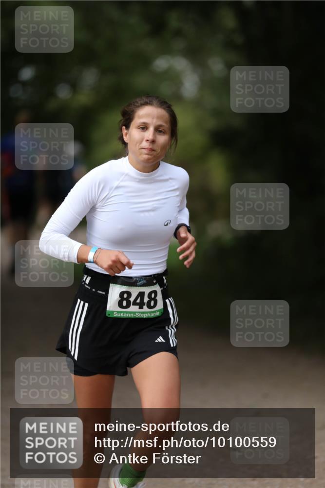 30.08.2026 - Elbe Triathlon Hamburg Antke Förster http://msf.ph/oto/10100559 30.08.2026 11:06:56 Laufen 848 meine-sportfotos.de