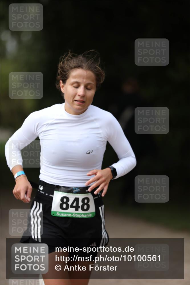 30.08.2026 - Elbe Triathlon Hamburg Antke Förster http://msf.ph/oto/10100561 30.08.2026 11:06:56 Laufen 848 meine-sportfotos.de